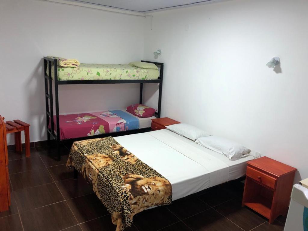 Iguazu apart hostel Puerto Iguazú Kültér fotó